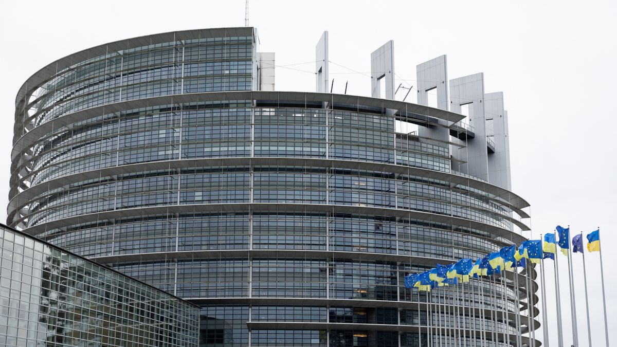 Brüsszeli korrupció: egy maffiavadászt kell bevetni a Parlament kitakarítására – a Cosa Nostrával könnyebb dolga volt 