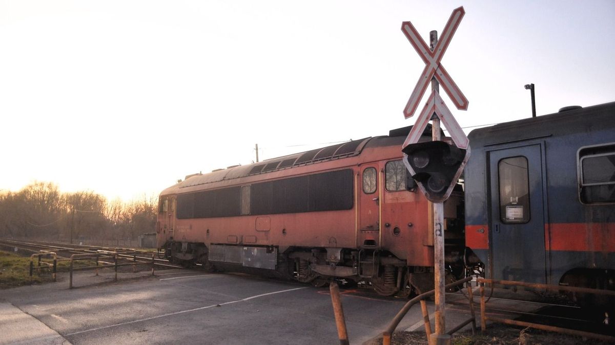 Fontos horvát vasútvonalat ért baj, magyar turistákat is érintheti 