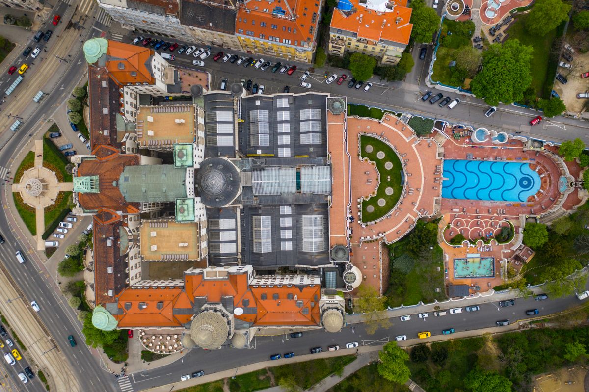 Gellért,Thermal,Baths,Budapest,Hungary Bezár Magyarország leghíresebb fürdője – ez az oka Gellért gyógyfürdő