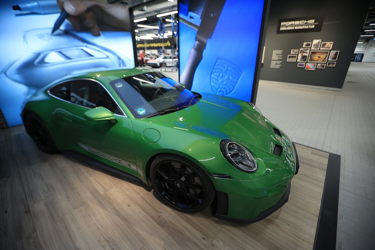 A Porsche 911 GT3 sports car német autóipar