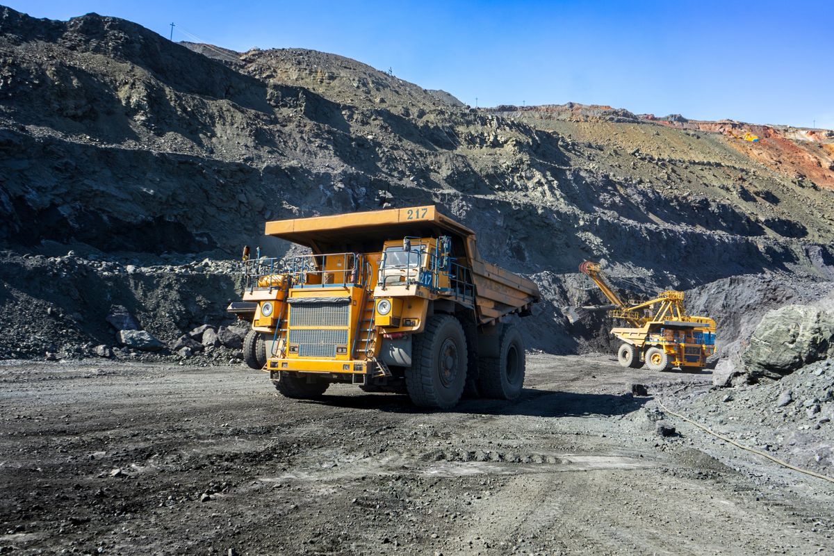 ukrán ásványkincs, Heavy,Machinery.,Dump,Truck,In,The,Quarry.,Mining,Machinery