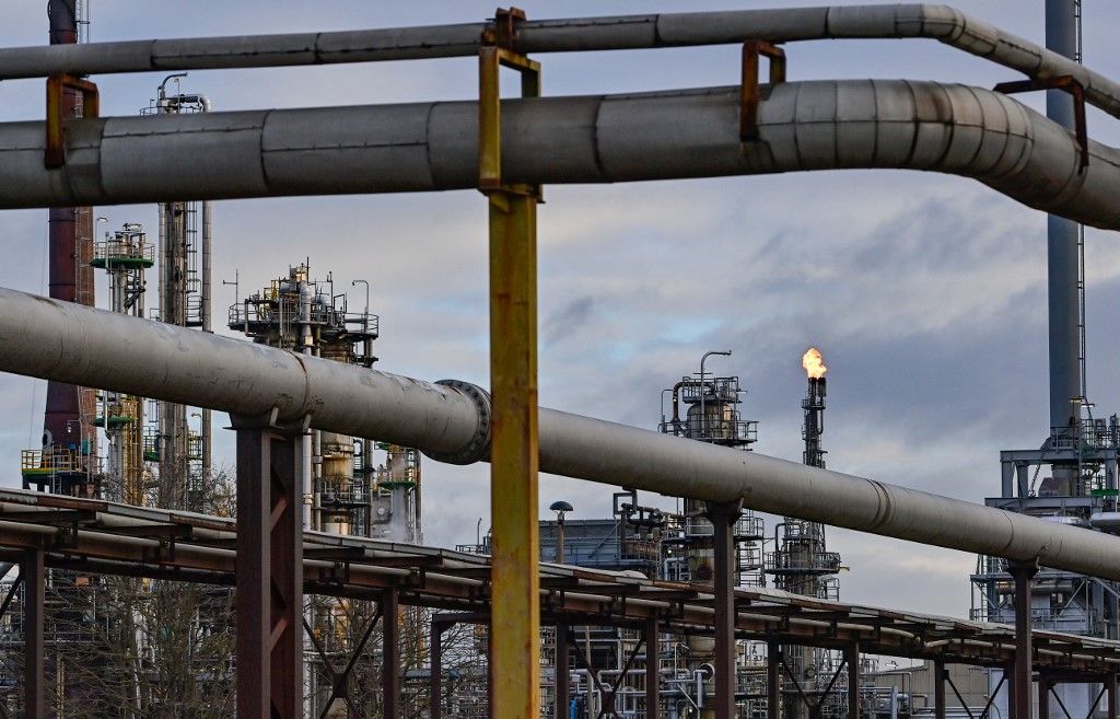 Petroleum Refinery PCK