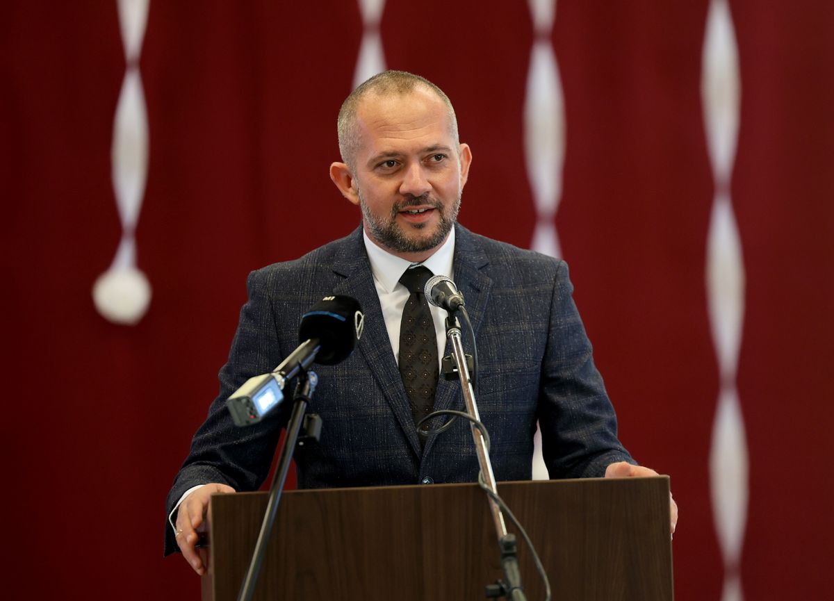 GYOPÁROS Alpár kormányinfó