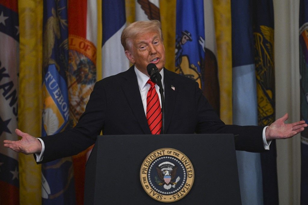 Trump signs order to dismantle US Department of Education
Donald Trump a világgazdaságot érintő bejelentésre készül
