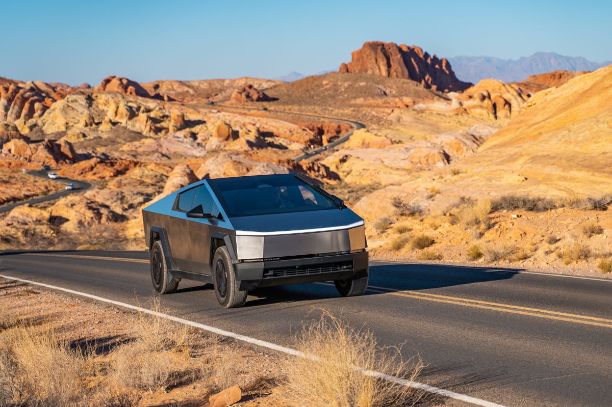 Valley,Of,Fire,,Nevada,,Usa,-,December,29,,2024:,Tesla, cybertruck