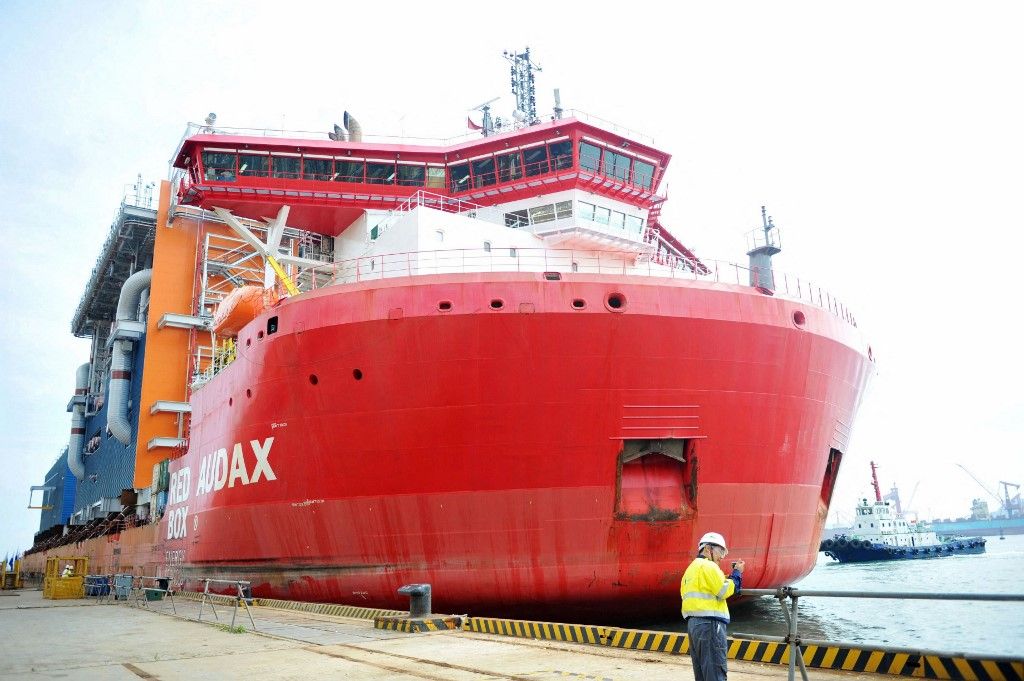 Orosz gazdaság: a békeremény, az erősebb rubel és a meggyengült kínai energiakereslet vezetett kevesebb bevételhez, nem a szankciók Last two module fabrications for Yamal LNG Project on their way to Russia