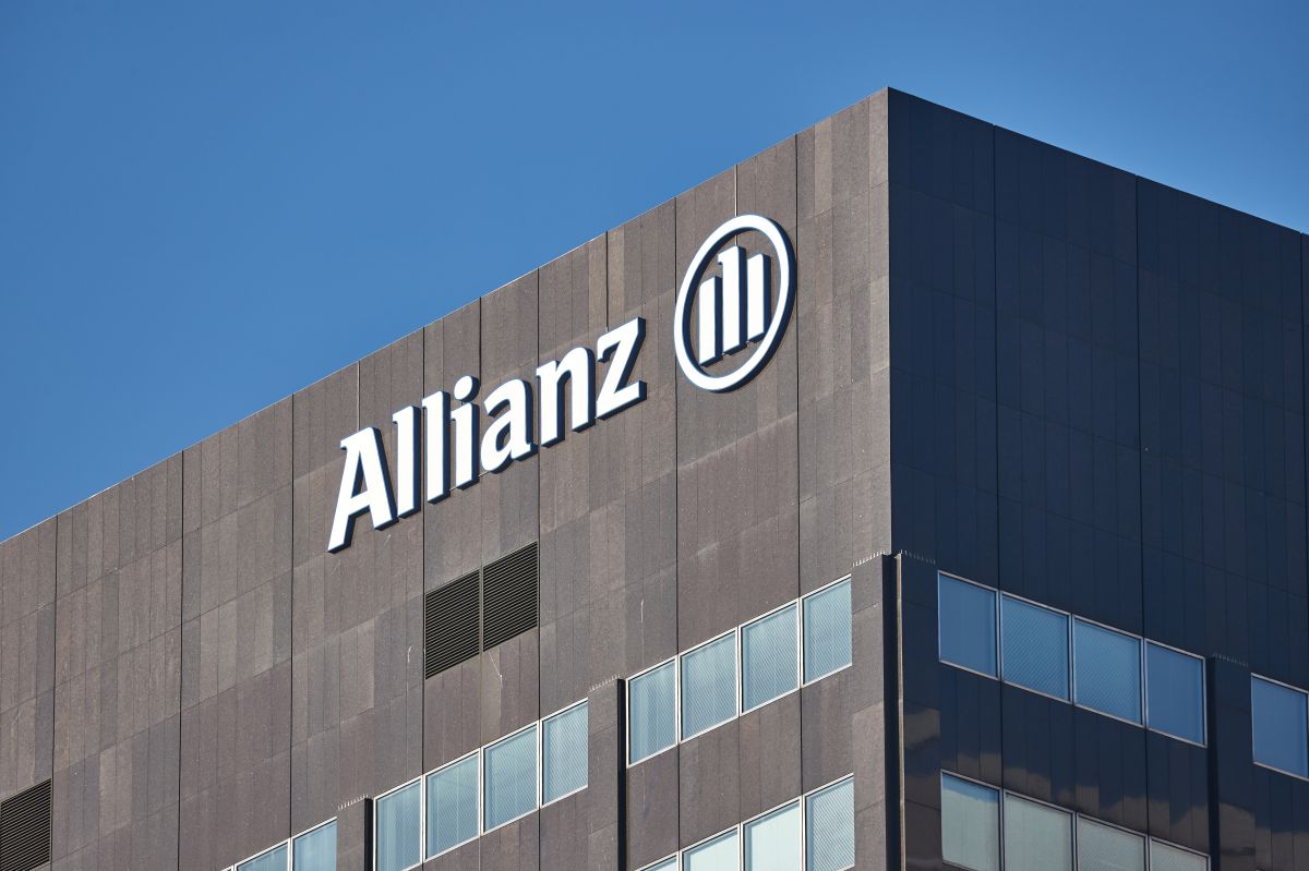 Rotterdam,,The,Netherlands,-,Circa,2023:,Office,Building,Of,Allianz,