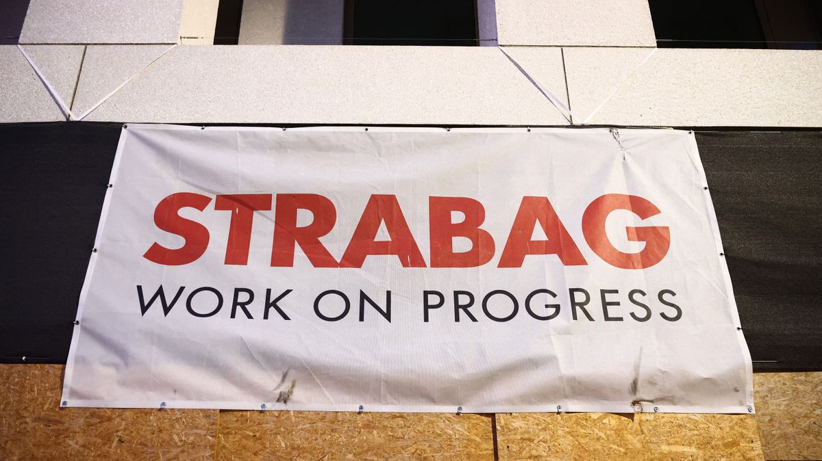 Economy And Business In Berlin strabag