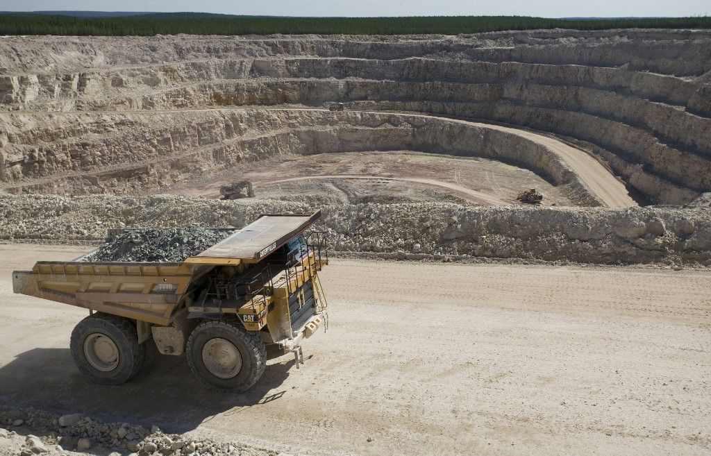 urán - CANADA-MINE-URANIUM-NUCLEAR-FRANCE-COMPANY-AREVA