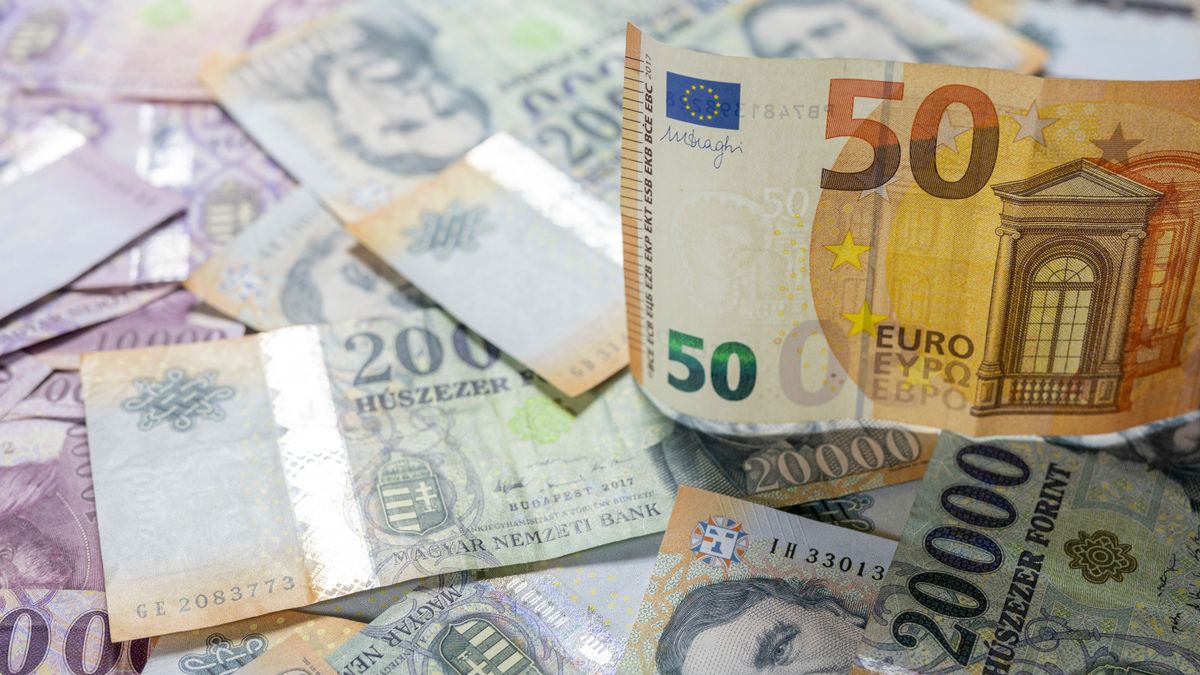Erősödik a forint, távolodik a 410-től az euróárfolyam 