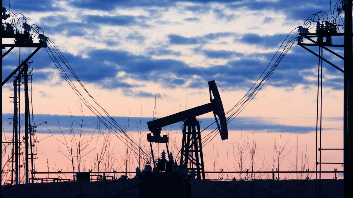 olaj,Oil,Company.,The,Company,For,The,Extraction,Of,Hydrocarbons.
olaj, olajár, üzemanyag