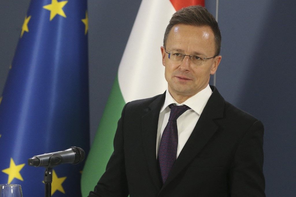 Serbian and Hungarian Foreign Affairs ministers meet in Belgrade Szijjártó Péter: Brüsszel nem dönthet a magyar emberek feje felett az ukrán csatlakozás ügyében
