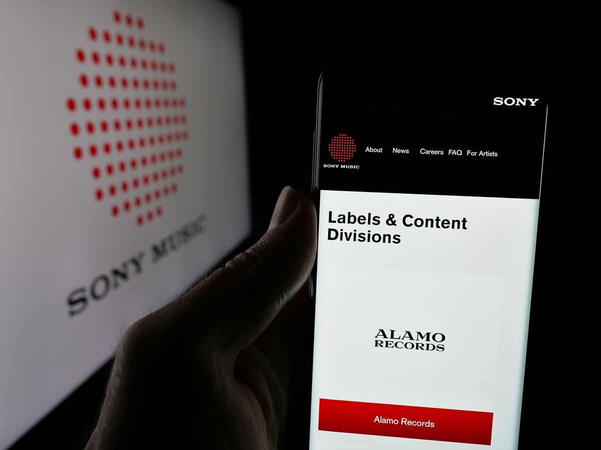 A Sony hadjáratot indít az MI-zenék ellen – szigorú szabályozásokat követelnek 