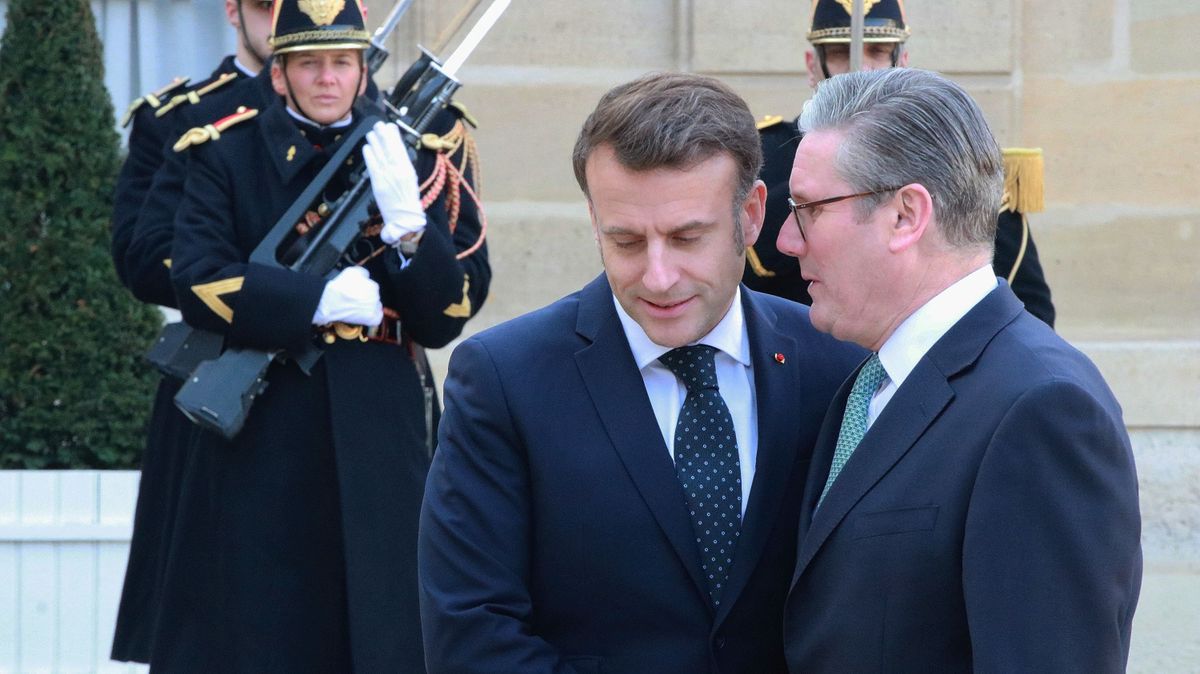 European leaders in Paris for extraordinary security summit on Ukraine béketerv
