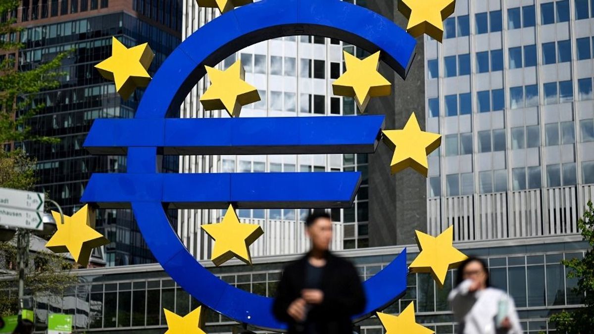 Régiós bajnokként őrzi árfolyamszintjét a forint