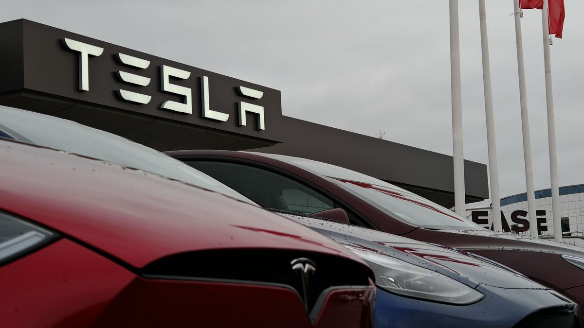 Váratlant húzna az Egyesült Királyságban a Tesla 