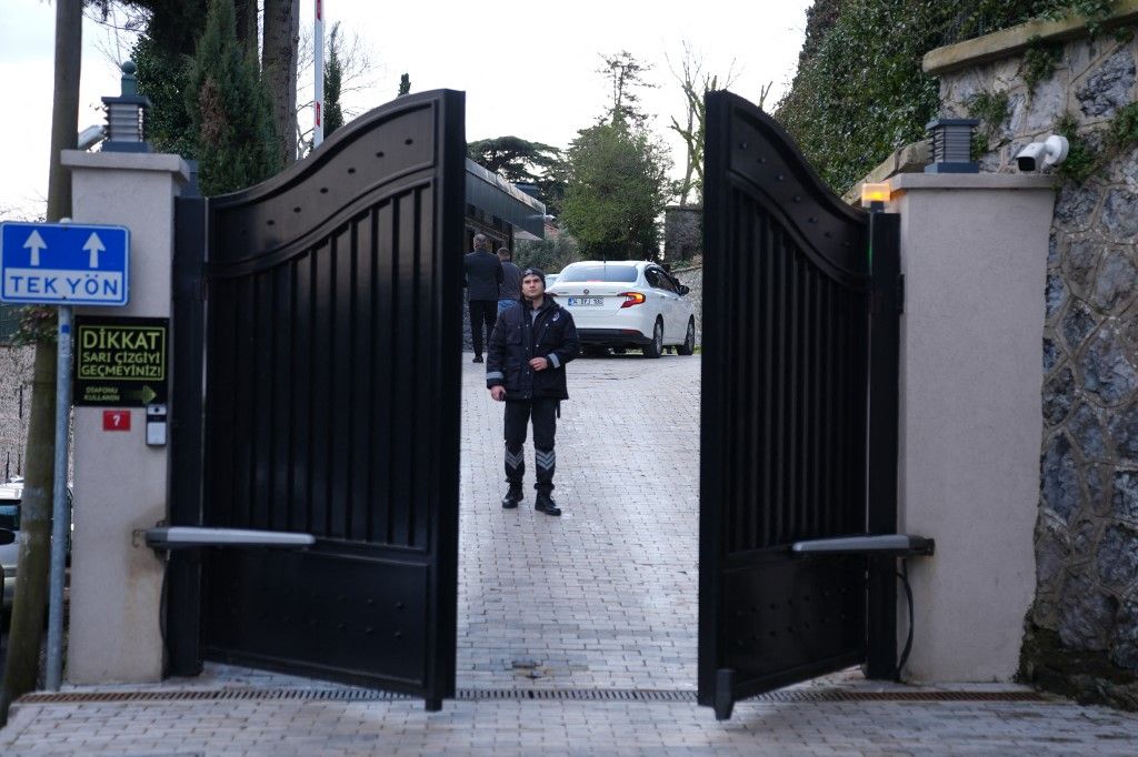 IBB Mayor Imamoglu and 6 suspects detained in major corruption probe
