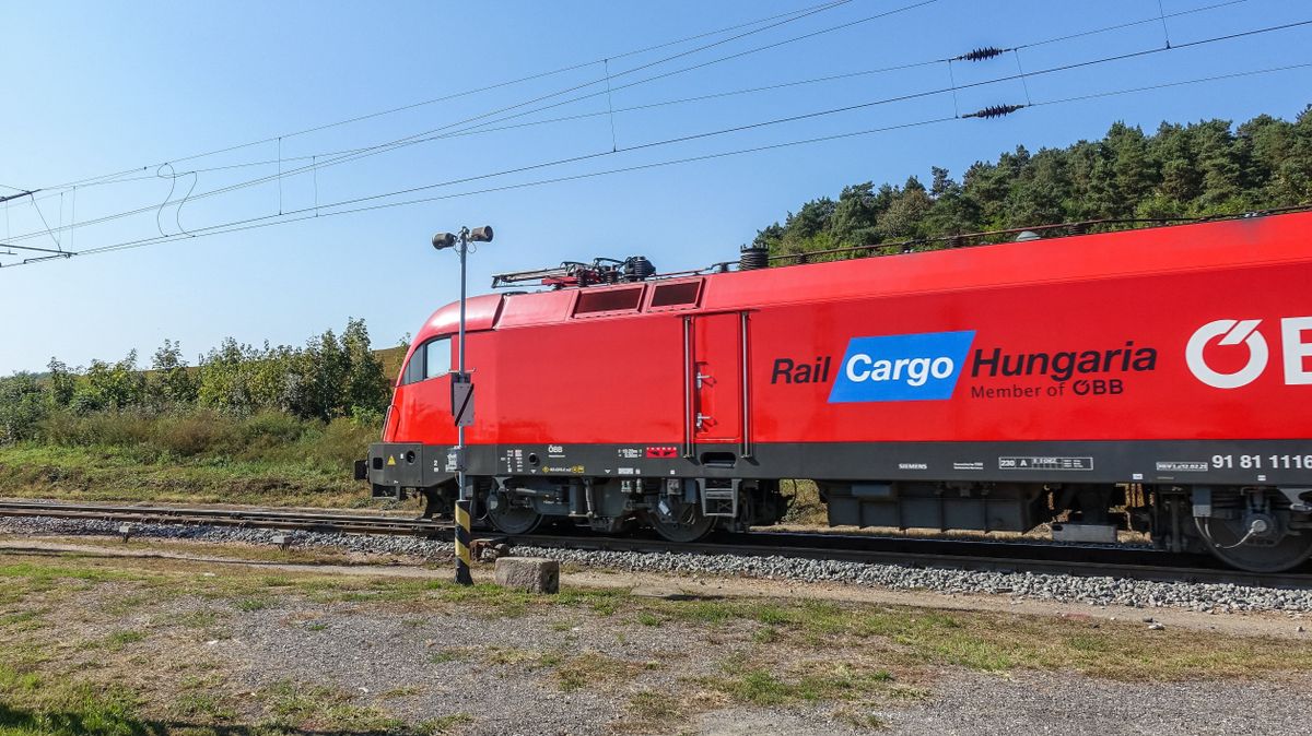 Hungary Daily Life rail cargo hungaria rch vasút