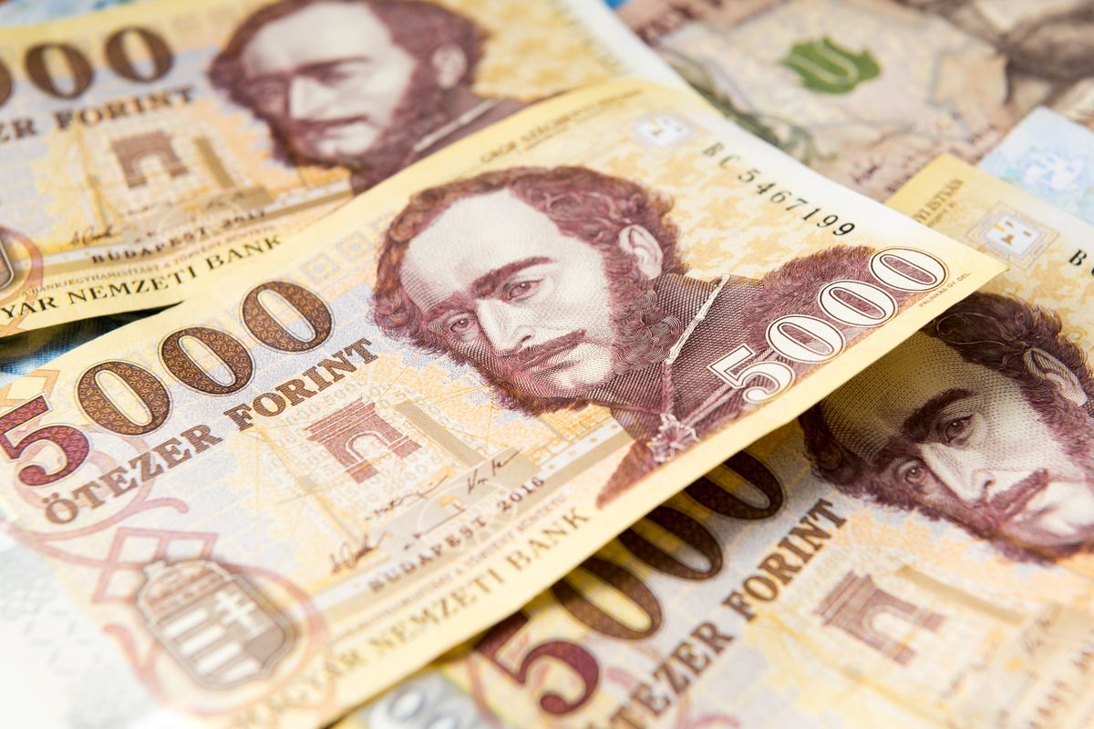 ötezer forint, pénz, 5000 forint 