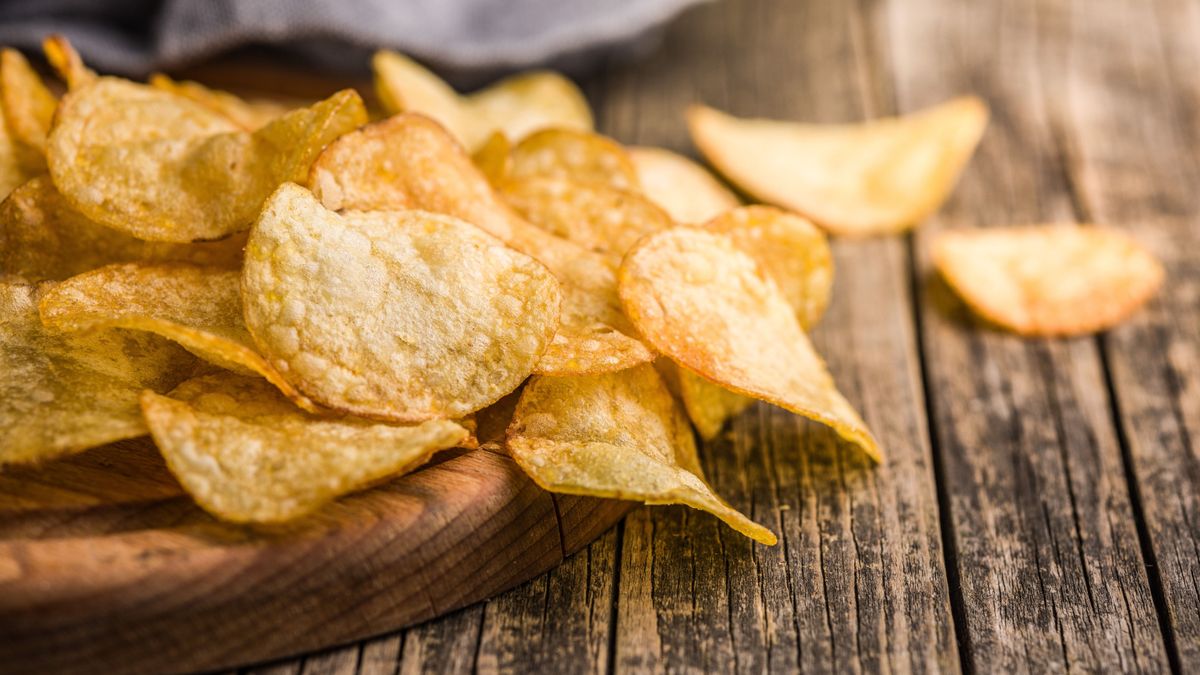 Ebben a chipsben fadarabok vannak, ne egye meg! 