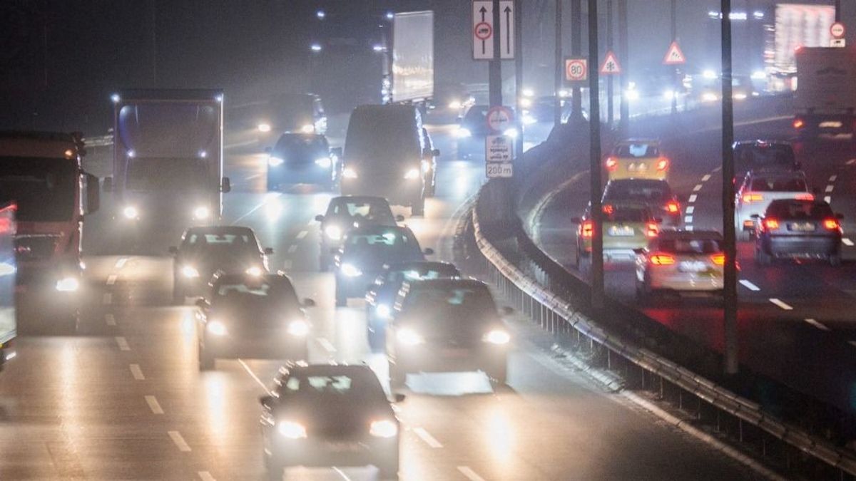 Döntött Magyarország V4-es szövetségese, itthon is ez lesz: szeptember végétől 150 km/h-val lehet közlekedni egy nagyon fontos autópályán – kiderültek a szabályok 
