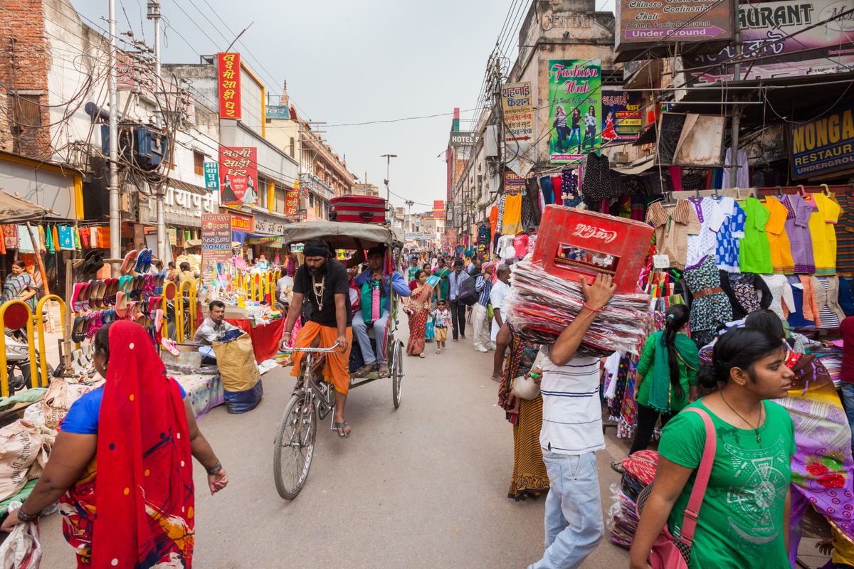Varanasi,,India,-,27,Oct,2016:,Bicycle,Rickshaw,Driver,Rides