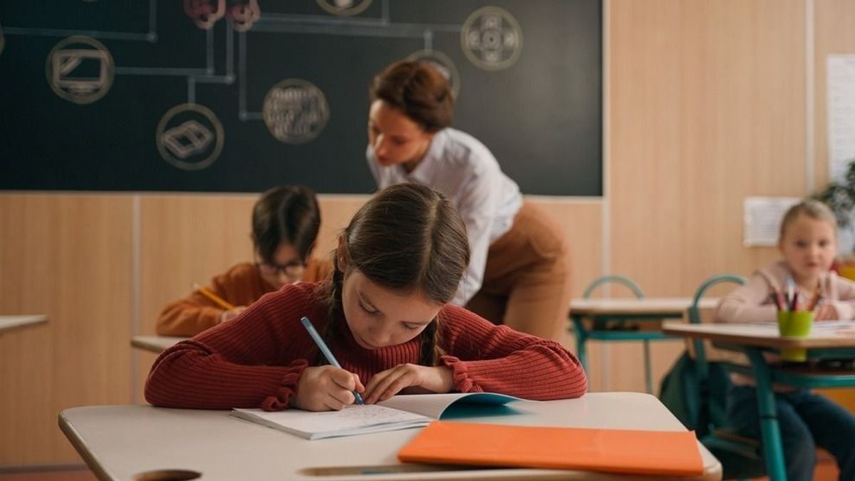 Jó hír: idén és jövőre is emelkedik a tanárok és az óvónők bére 