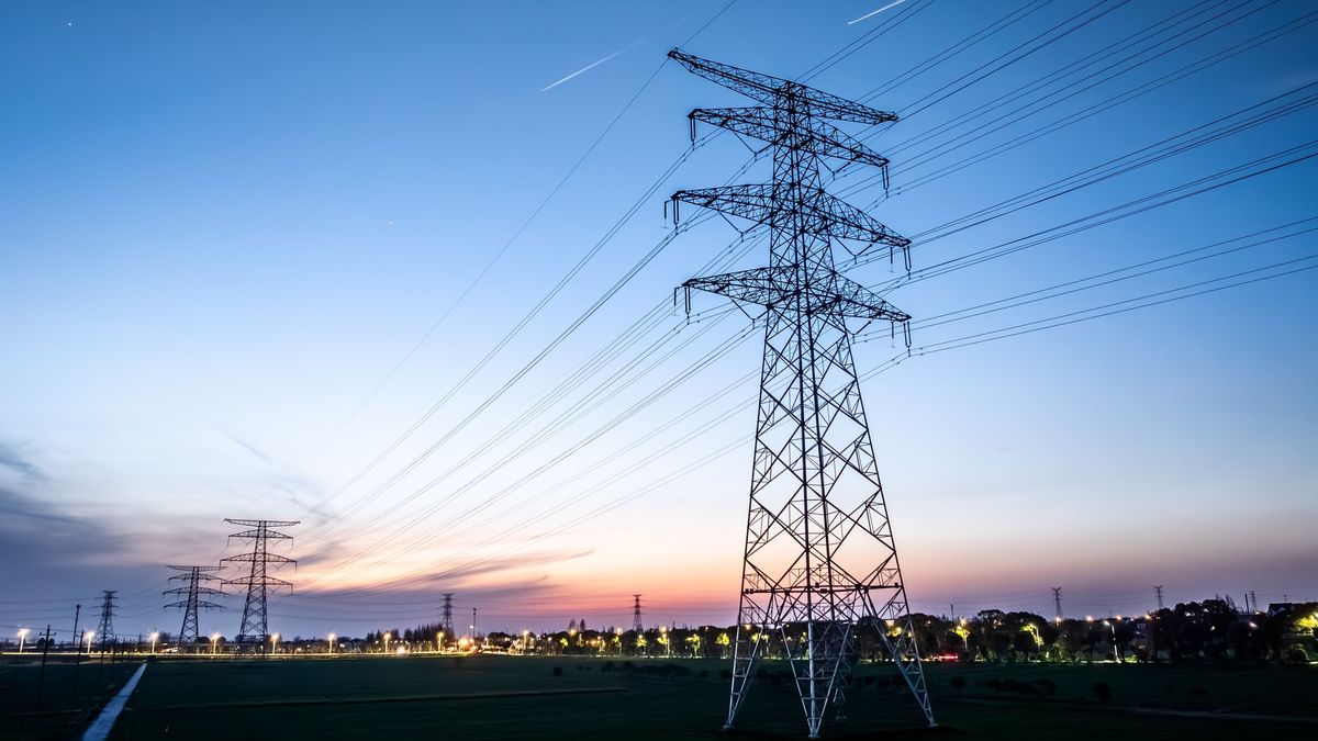 e.on High,Voltage,Electricity,Tower,Landscape,At,Sunset, áram, áramfogyasztás