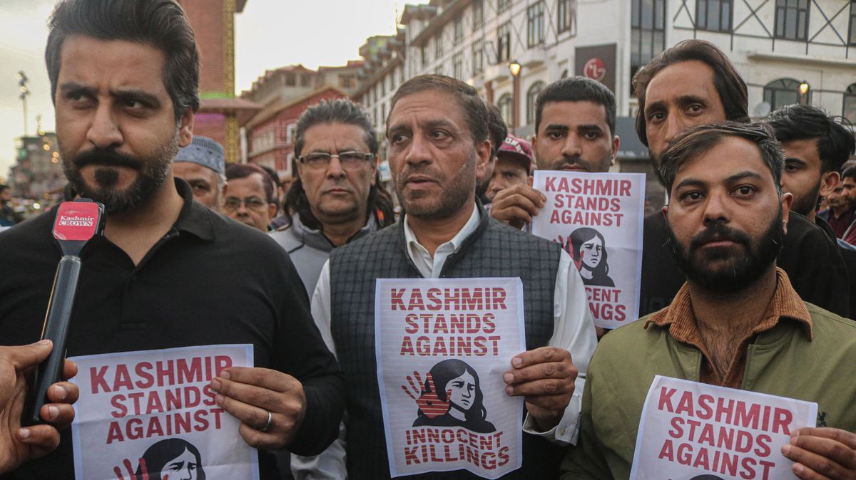 Kasmír lángokban: India szigorít, válaszlépéseket ígér a terrortámadás után – háború robbanhat ki Pakisztánnal 