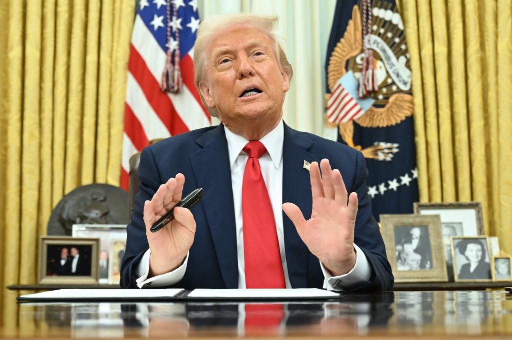 Donald Trump
Amerikai Egyesül Államok, Olaszország
vámok, vámháború