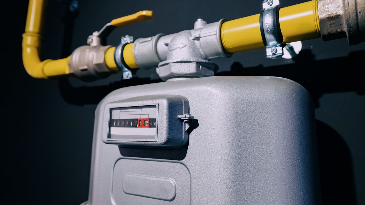 Gas,Meter,On,The,Pipe,At,The,Entrance,To,Household, gáz, gázóra, rezsi, román