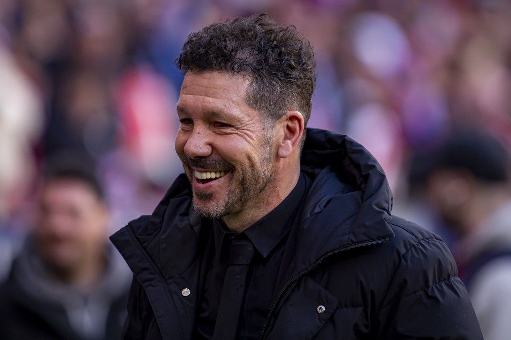futballedzők fizetése, Simeone