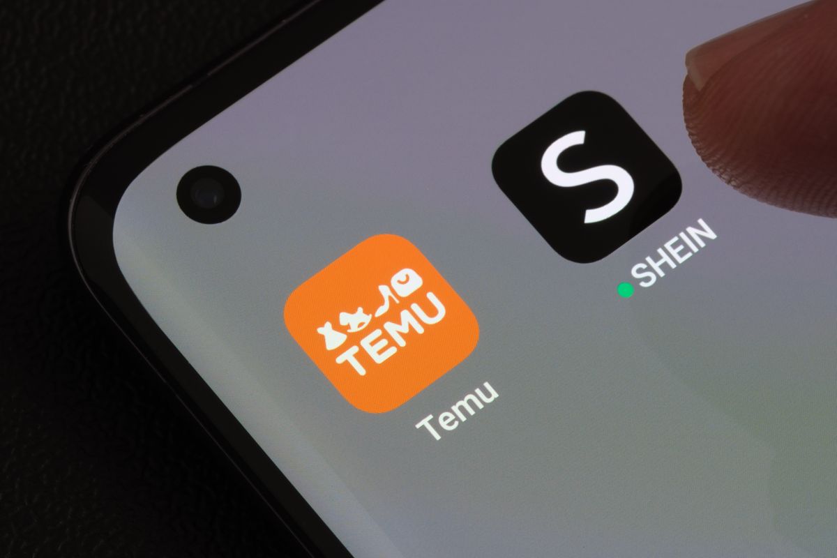 Temu és Shein drágulás :megérzi az egész világ Temu,And,Shein,Apps,Seen,On,The,Screen,Of,Smartphone, temu shein 
