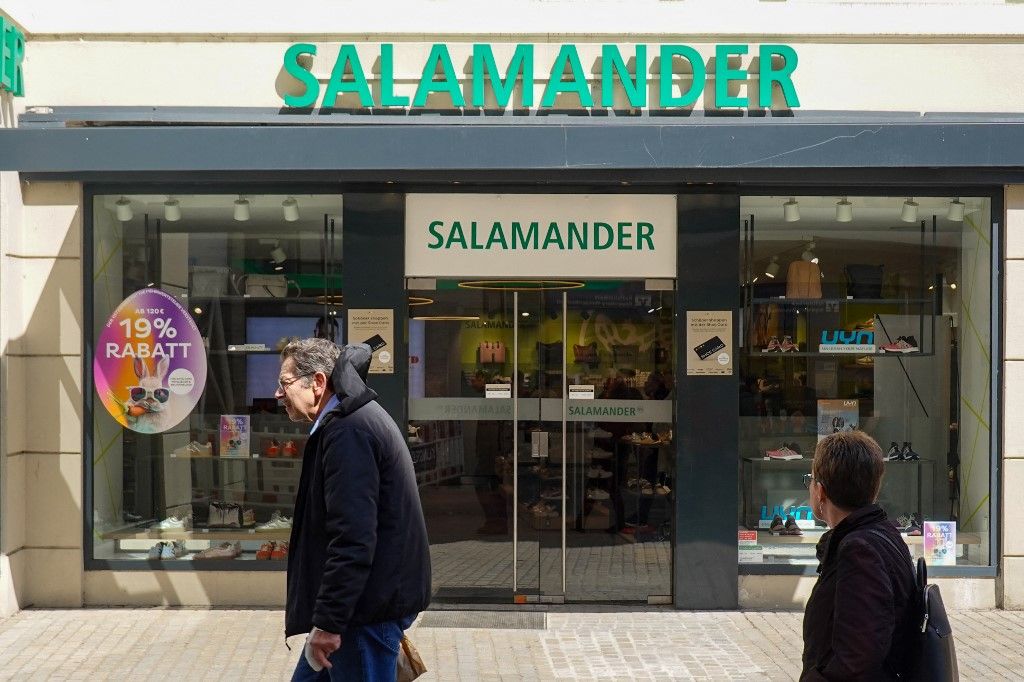 Salamander Shoe Storefront