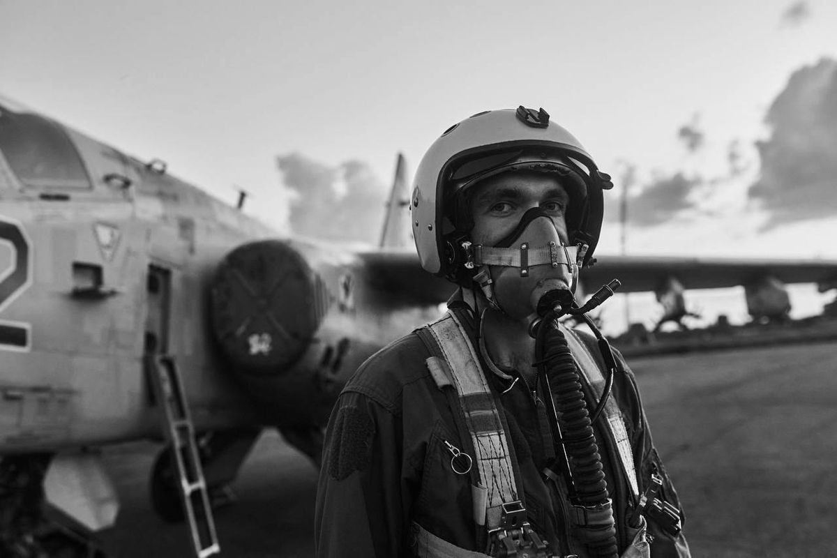 f-16