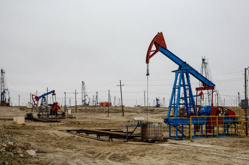 Small Onshore Oil Fields In Azerbaijan A vámháború miatt csökkenhet az olajtermelés