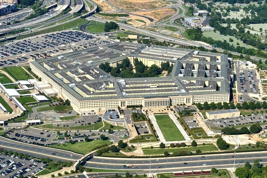 lengyelország US asks top court to allow trans troops ban to take effect