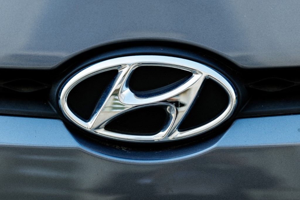 Hyundai logo on the front of a car of the brand