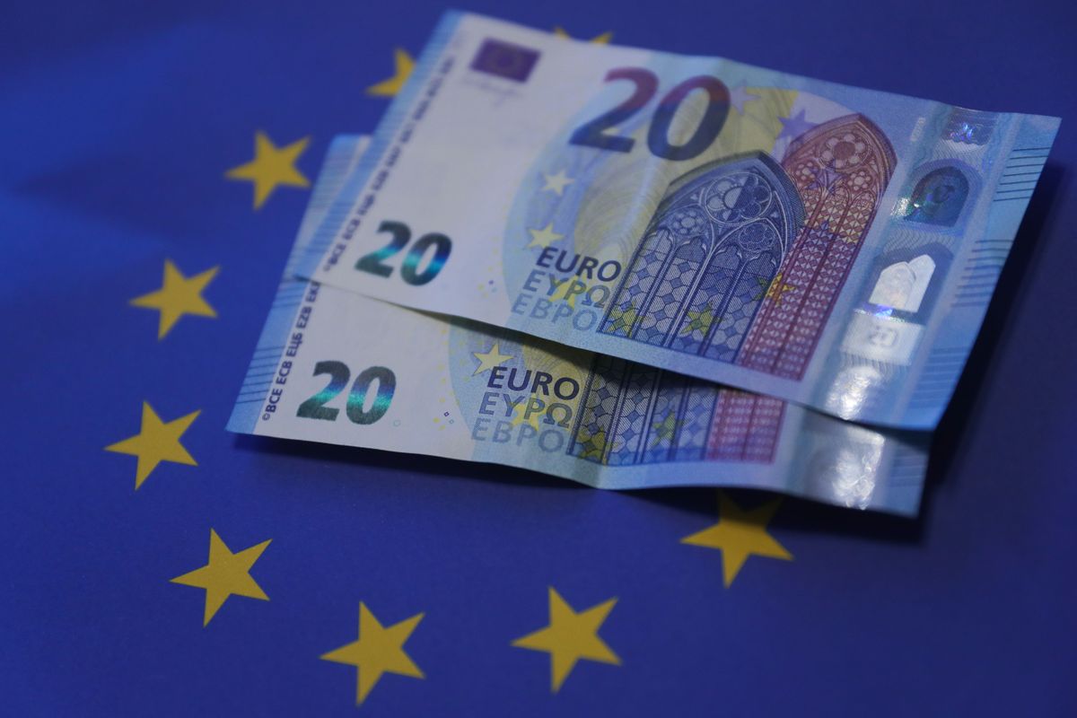 EUROPE-EURO-CURRENCY-20TH ANNIVERSARY, euró, forint, 