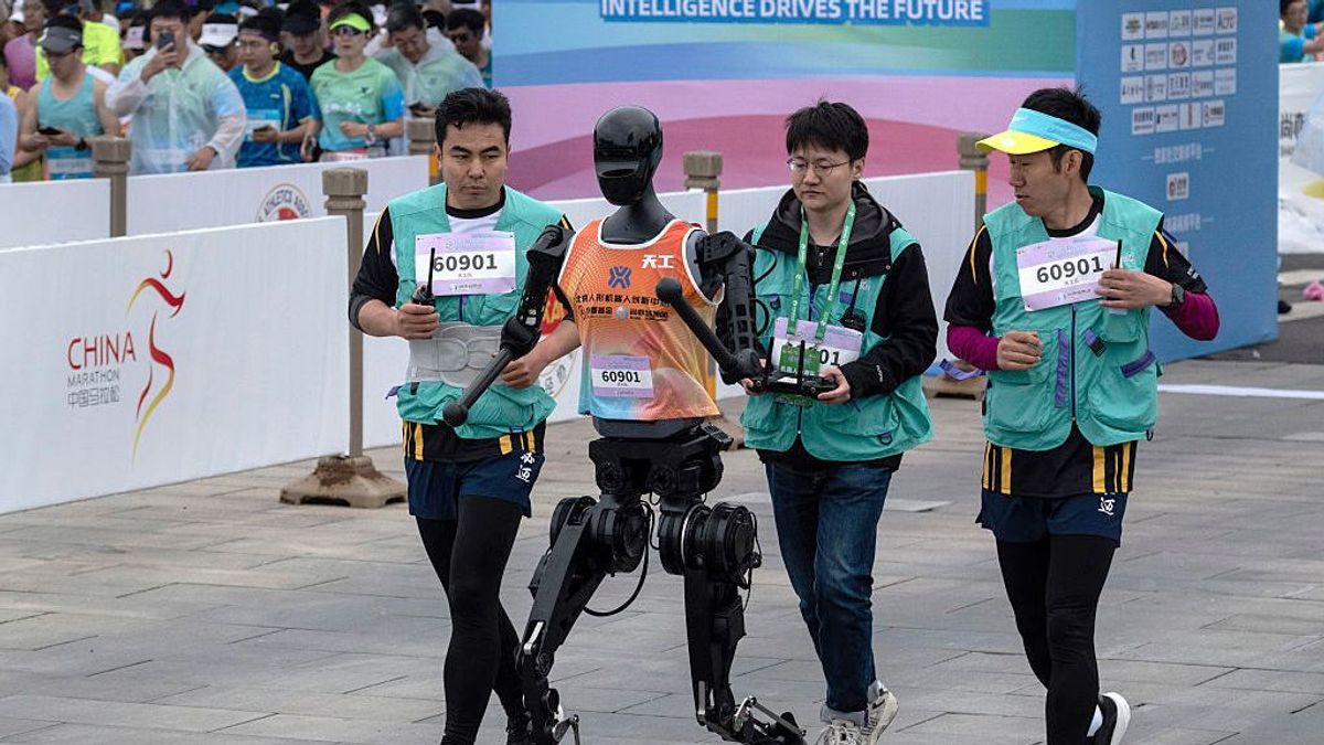 Elestek és füstöltek az androidok, alig pár robot ért célba a félmaratonon 