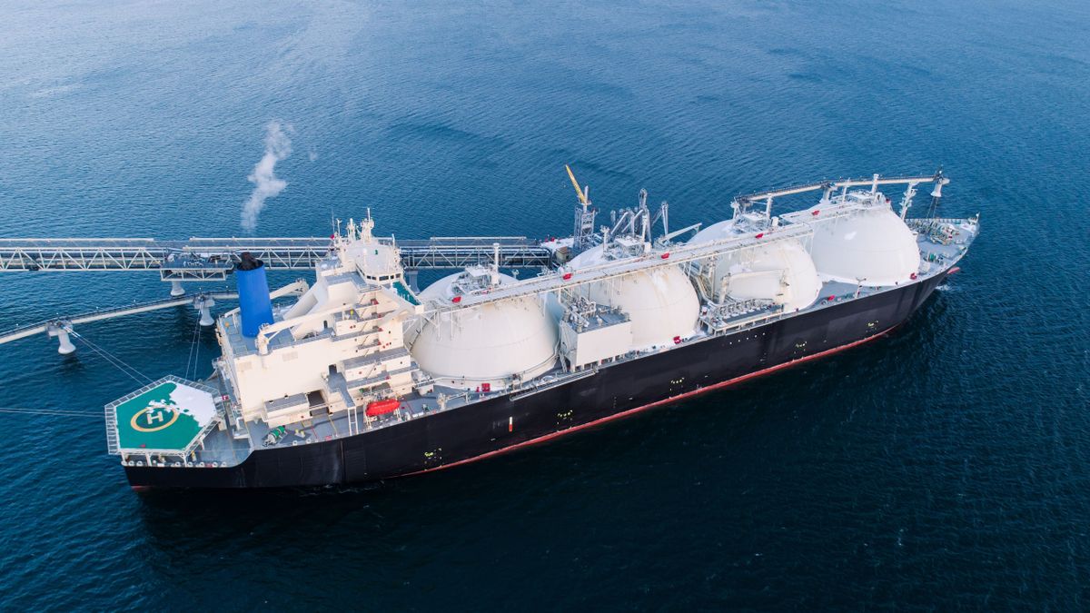 Meglepő dolgot észleltek a Jeges-tengeren: több hónap után először haladt át tartályhajóaz orosz sarkvidéki LNG 2 közelében 