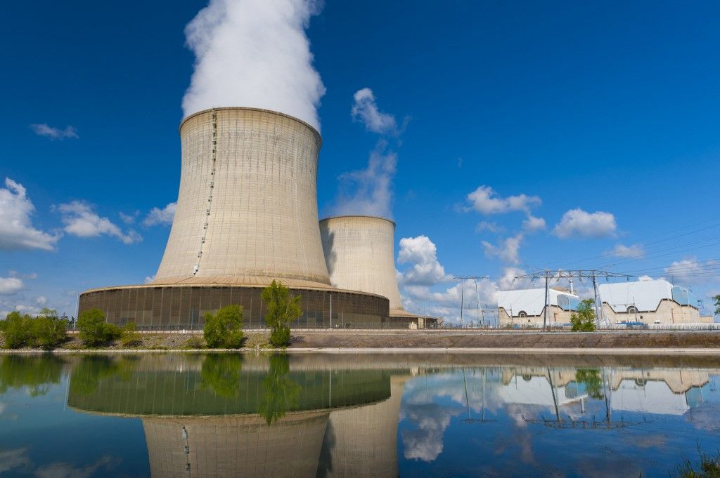 FRANCE, LOIR-ET-CHER (41), SAINT-LAURENT-DES-EAUX, EDF NUCLEAR POWER STATION (CNPE) ON THE BANKS OF THE LOIRE