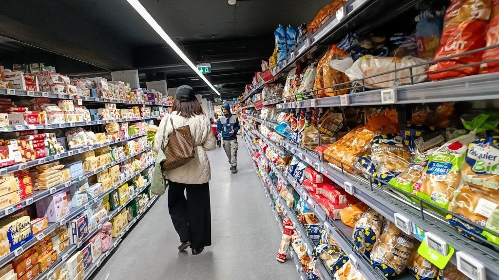 FRA-PARIS-SUPERMARKET nébih aradi hipermarket