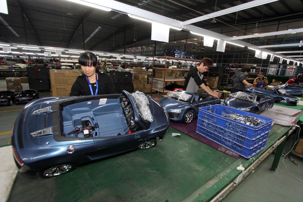 Chinas factories sputter into the new year