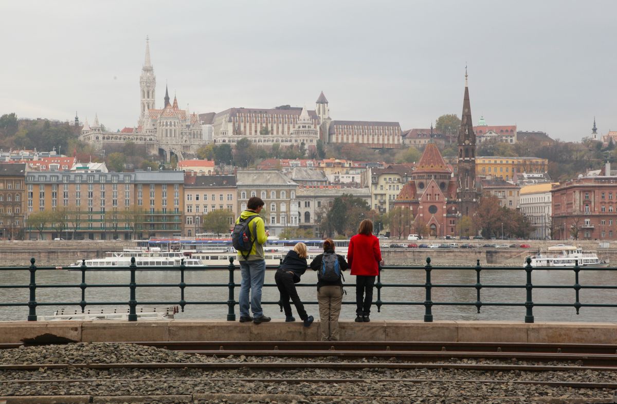 A,Family,Trip,To,Budapest,In,The,Autumn, család, Demográfia: csak évtizedes távlatban várható fordulat