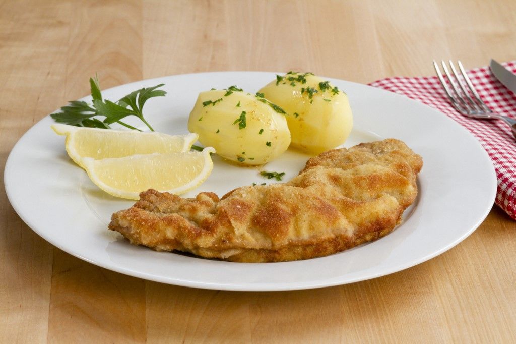 borravaló Wiener Schnitzel (breaded veal escalope) with parsley potatoes