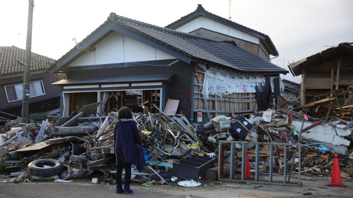 1 year after 2024 Noto Earthquake/ Silent prayer in Suzu japán
