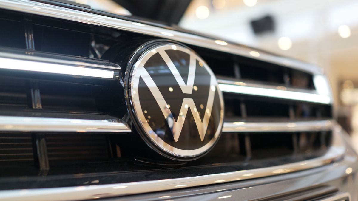 Penang,,Malaysia,-,8,June,2024:,The,Emblem,On,The volkswagen