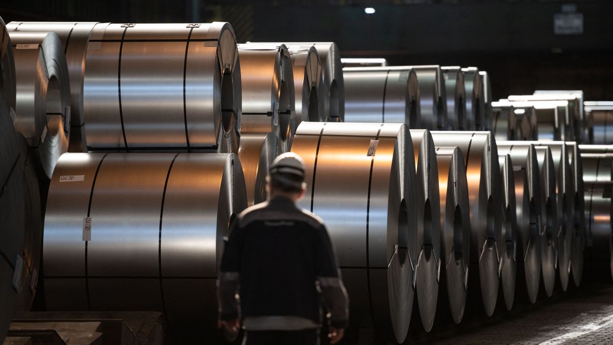 EU Commissioner Séjourné visits thyssenkrupp Steel plant 