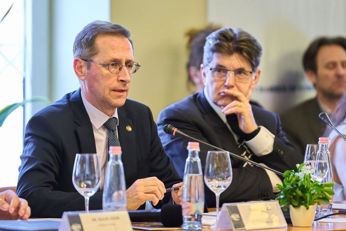 Varga Mihály, Nagy Elek